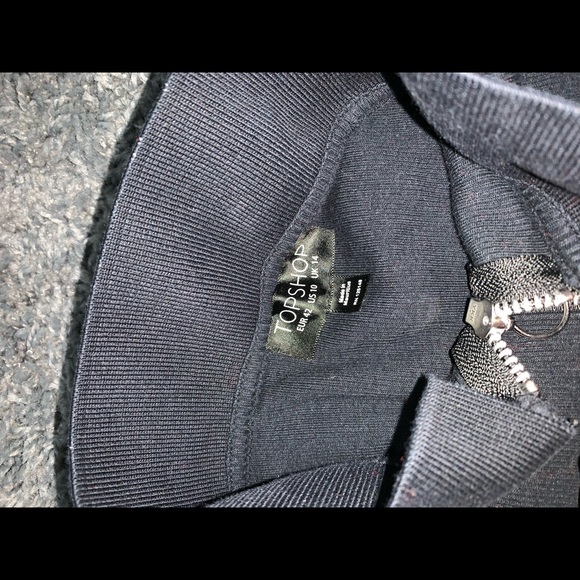 Black collard crop top - Picture 3 of 3